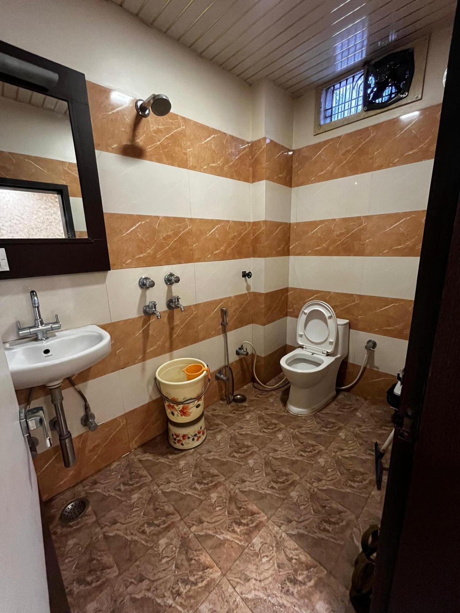 Ks Paying Guest House Varanasi Exteriör bild
